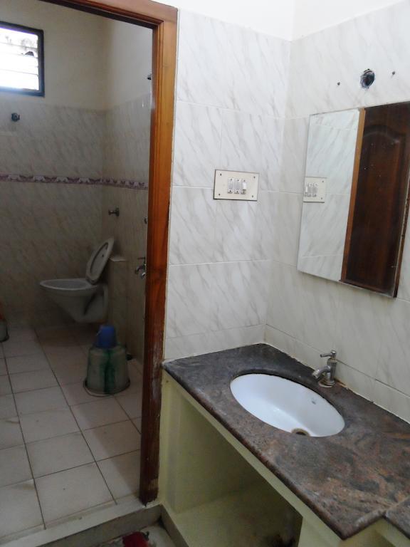 Hotel Sunilkrishna Tirupati Zimmer foto