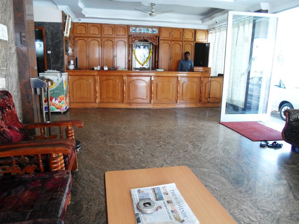 Hotel Sunilkrishna Tirupati Exterior foto